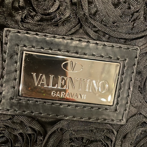 Valentino Garavani Black Floral Tote Bag - Picture 3 of 11